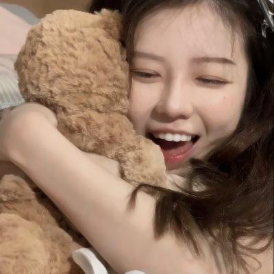 跪毯旁的眼泪